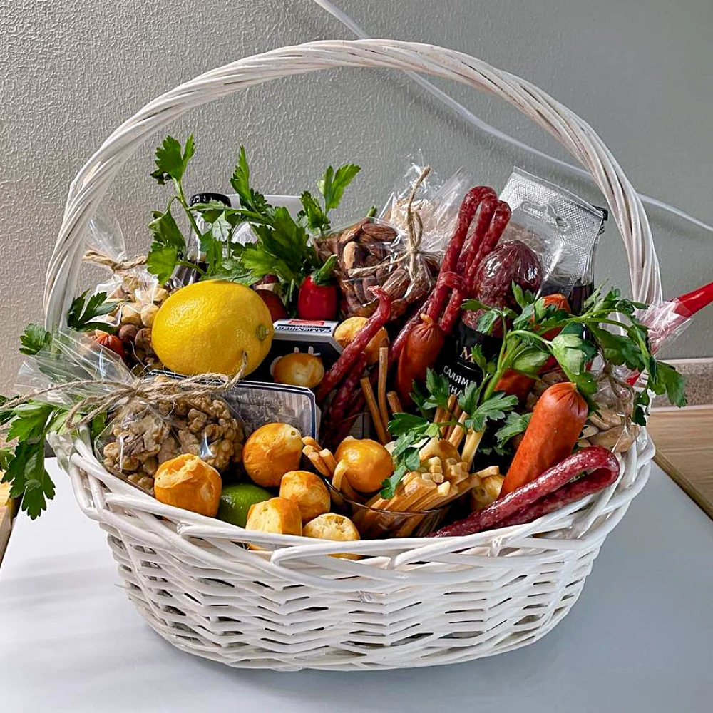 Подарочная корзина Мясная гармония