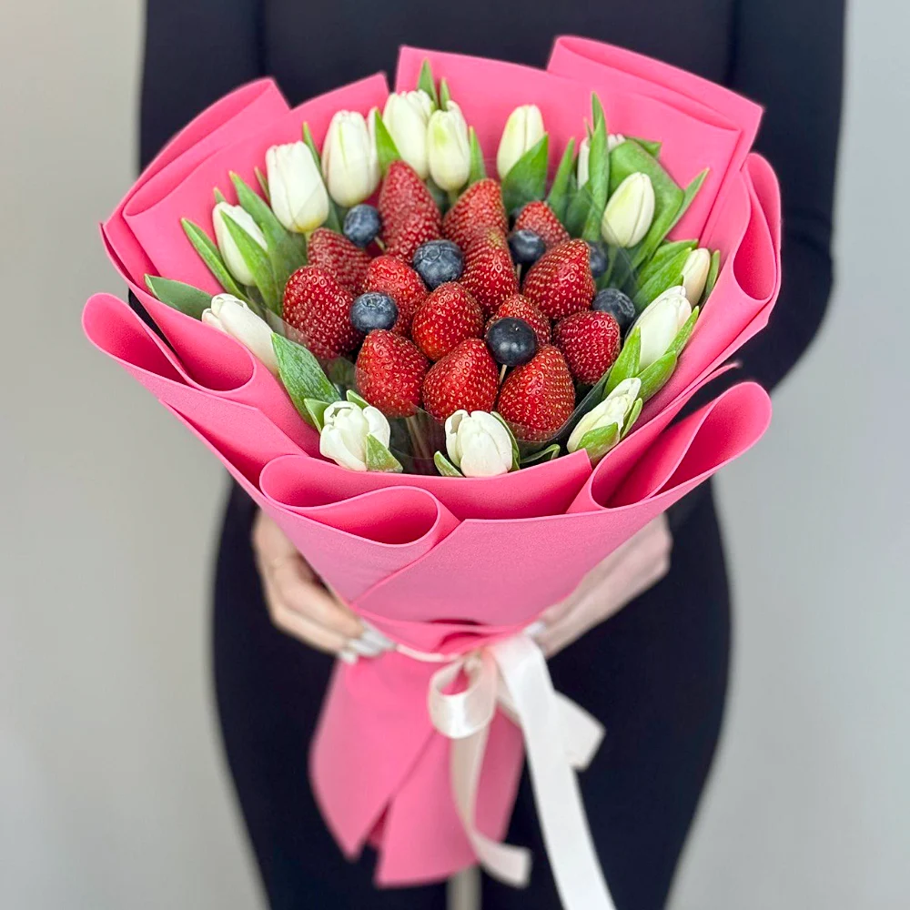 Съедобный букет Клубничное сердце