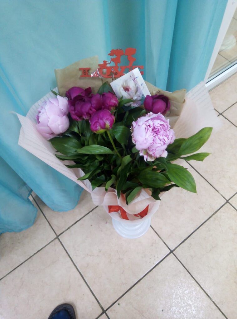Отзыв от Артём на сайте Arna Flowers