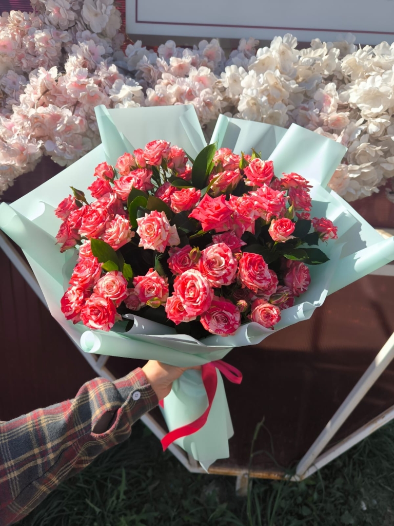 Отзыв от Наиля Насырова на сайте Arna Flowers